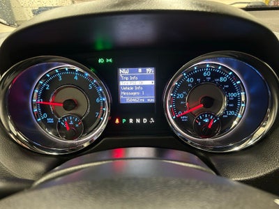 2016 Chrysler Town & Country Touring-L Anniversary Edition