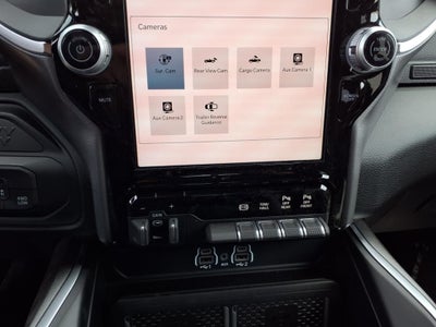 2025 RAM 3500 Big Horn Crew Cab 4x4 6'4' Box