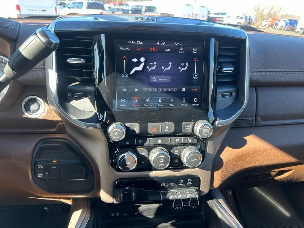 2019 RAM 2500 Laramie Crew Cab 4x4 6'4' Box