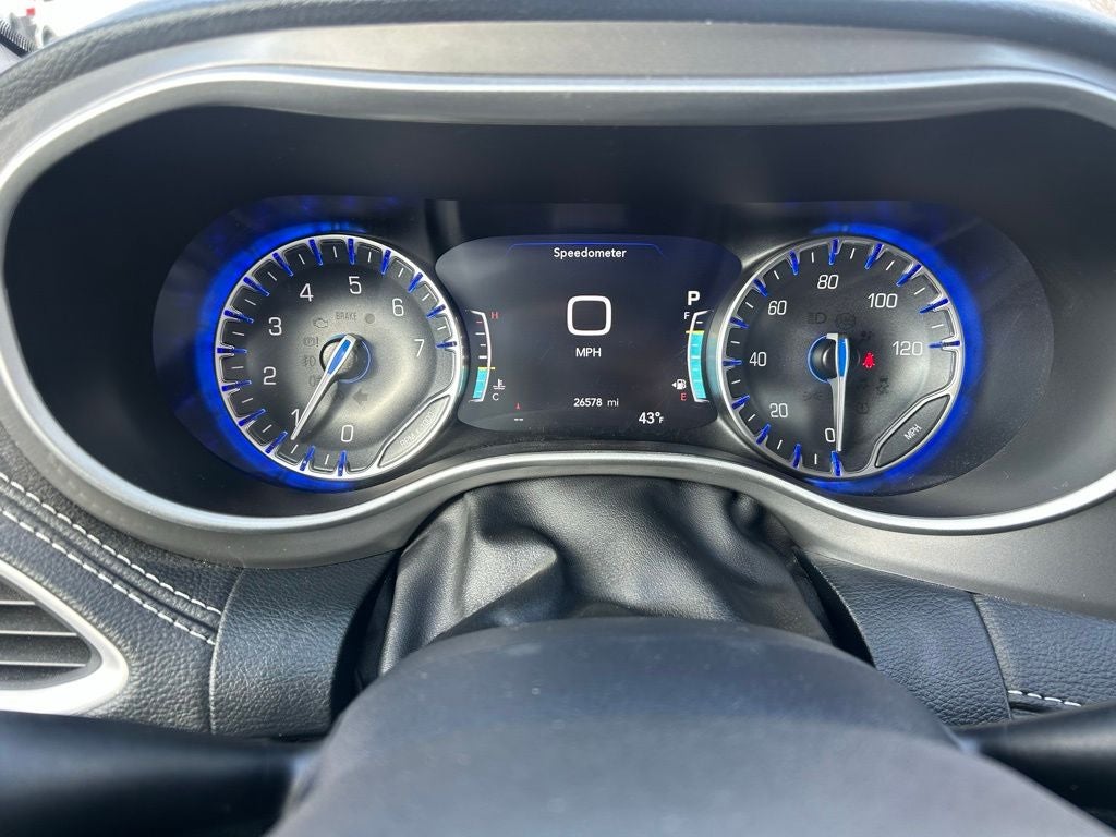 2025 Chrysler Pacifica Select