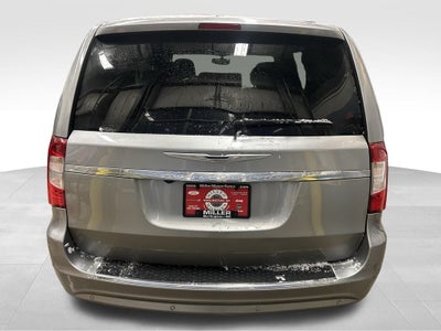 2016 Chrysler Town & Country Touring-L