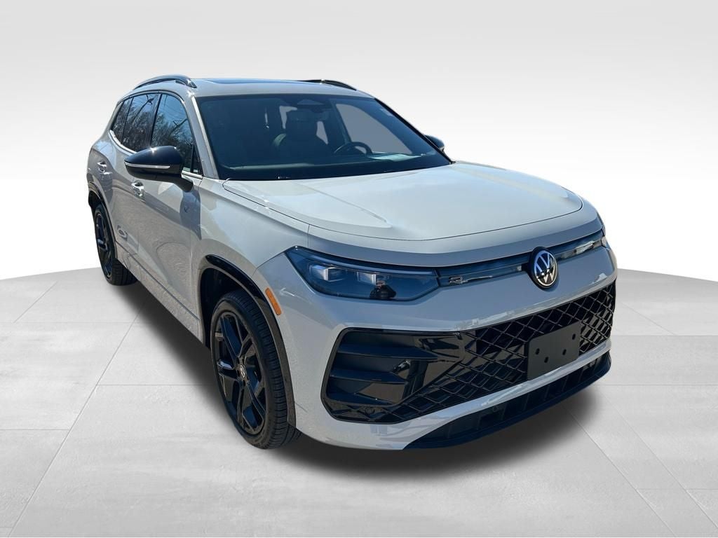 2025 Volkswagen Tiguan 2.0T SE R-Line Black
